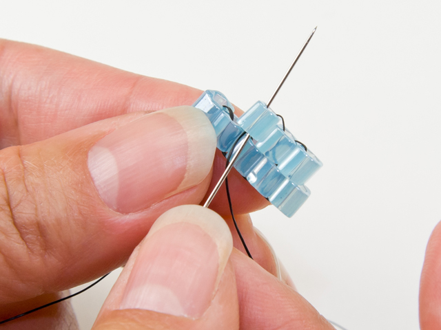 Decrease and Increase Brick Stitch Step 06