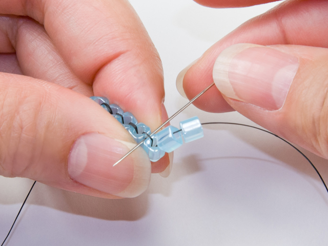 Basic Brick Stitch Step 1