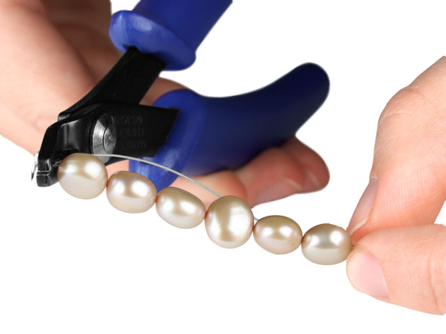 Use A Crimp Tool Step 7