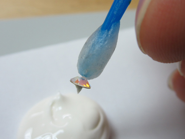 Adding Flatbacks to Fabric Step 2