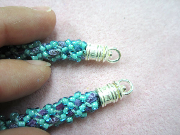 Kumihimo Braiding with Beads Step 25