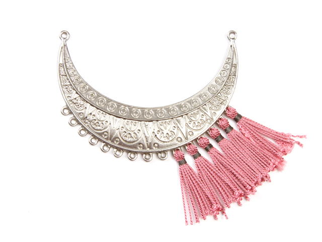 ABT-20170810-05-lunasa-crescent-necklace-with-pink-tassels-step-06